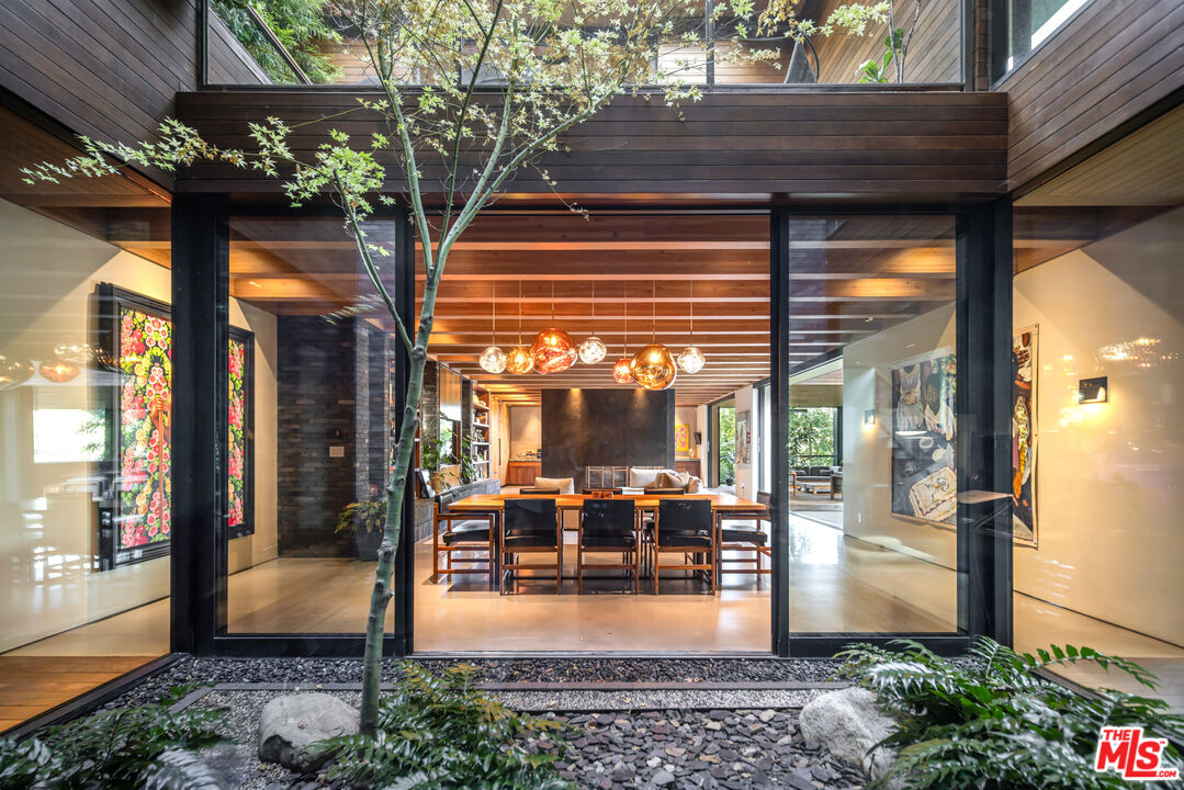 9551 Oak Pass Road Beverly Hills, CA 90210 - Photo 5 of 26