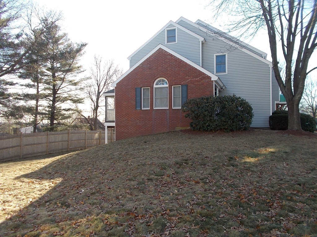 29 Victoria Heights Road, Unit 29 Boston, MA 02136 - Photo 4 of 16 Gallery Image 4
