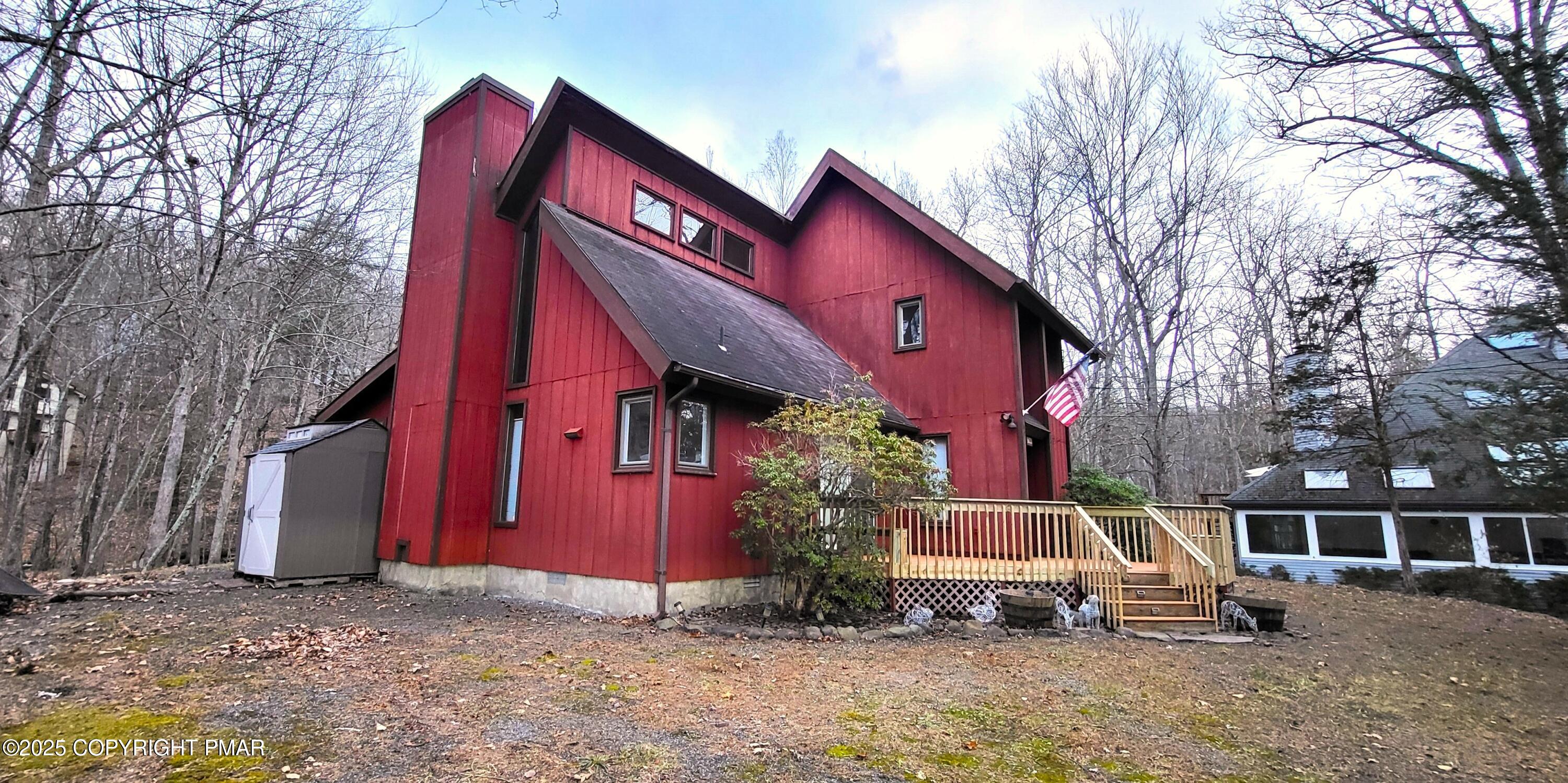 6298 Decker Road Bushkill, PA 18324 - Photo 4 of 65 20251114_161453