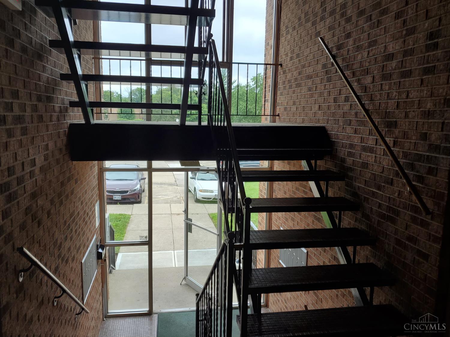 6646 Hearne Road, Unit 213 Cincinnati, OH 45248 - Photo 18 of 34