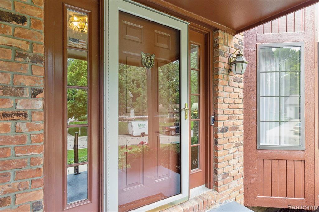 2220 Hickory Leaf Drive Rochester Hills, MI 48309 - Photo 5 of 60