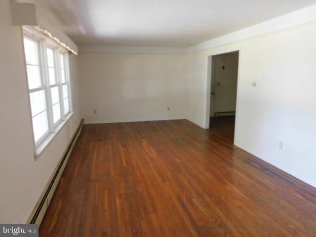 31200 Williams Road Princess Anne, MD 21853 - Photo 8 of 30 Living Room