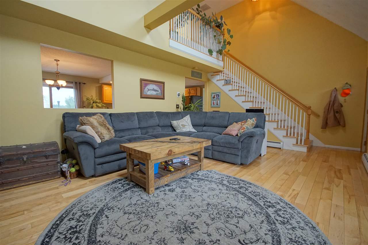 122 R Hampstead Road Derry, NH 03038 - Photo 3 of 26