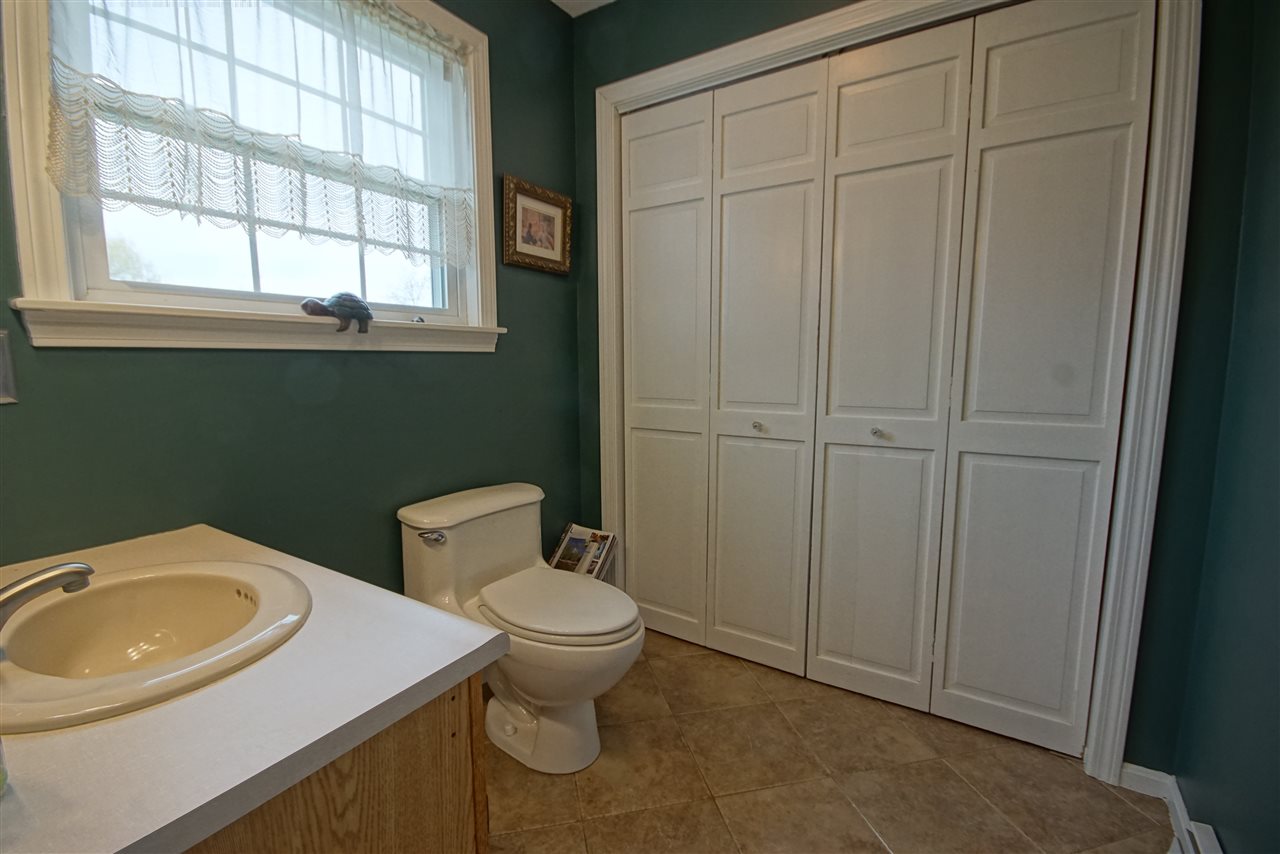 122 R Hampstead Road Derry, NH 03038 - Photo 5 of 26