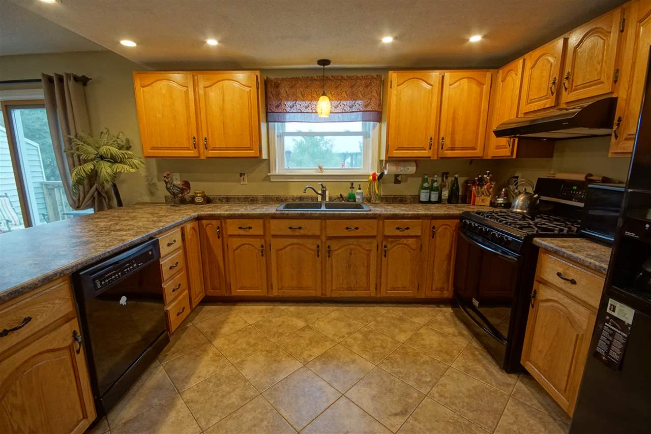 122 R Hampstead Road Derry, NH 03038 - Photo 8 of 26