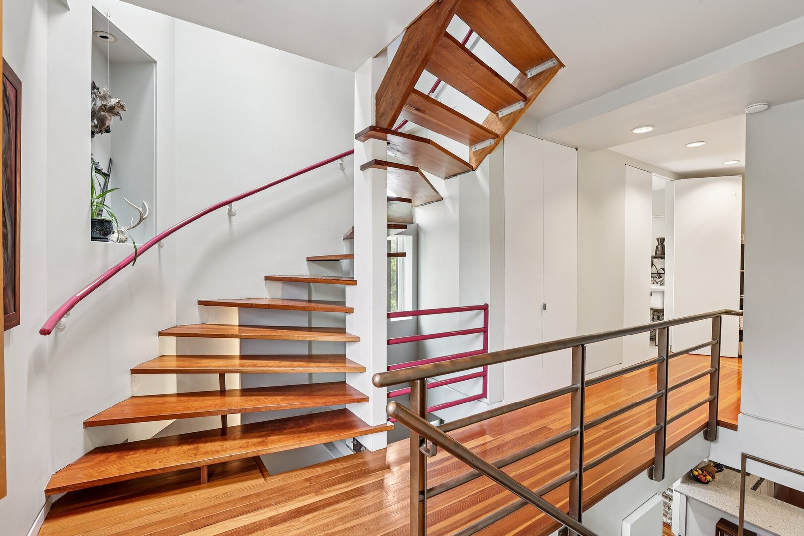 1003 Wesley Avenue Evanston, IL 60202 - Photo 25 of 35 a view of entryway