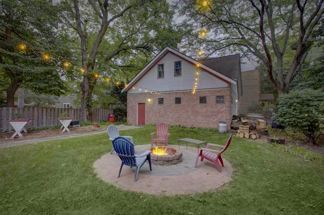 $1,195,000 | 1003 Wesley Avenue, Evanston, IL 60202