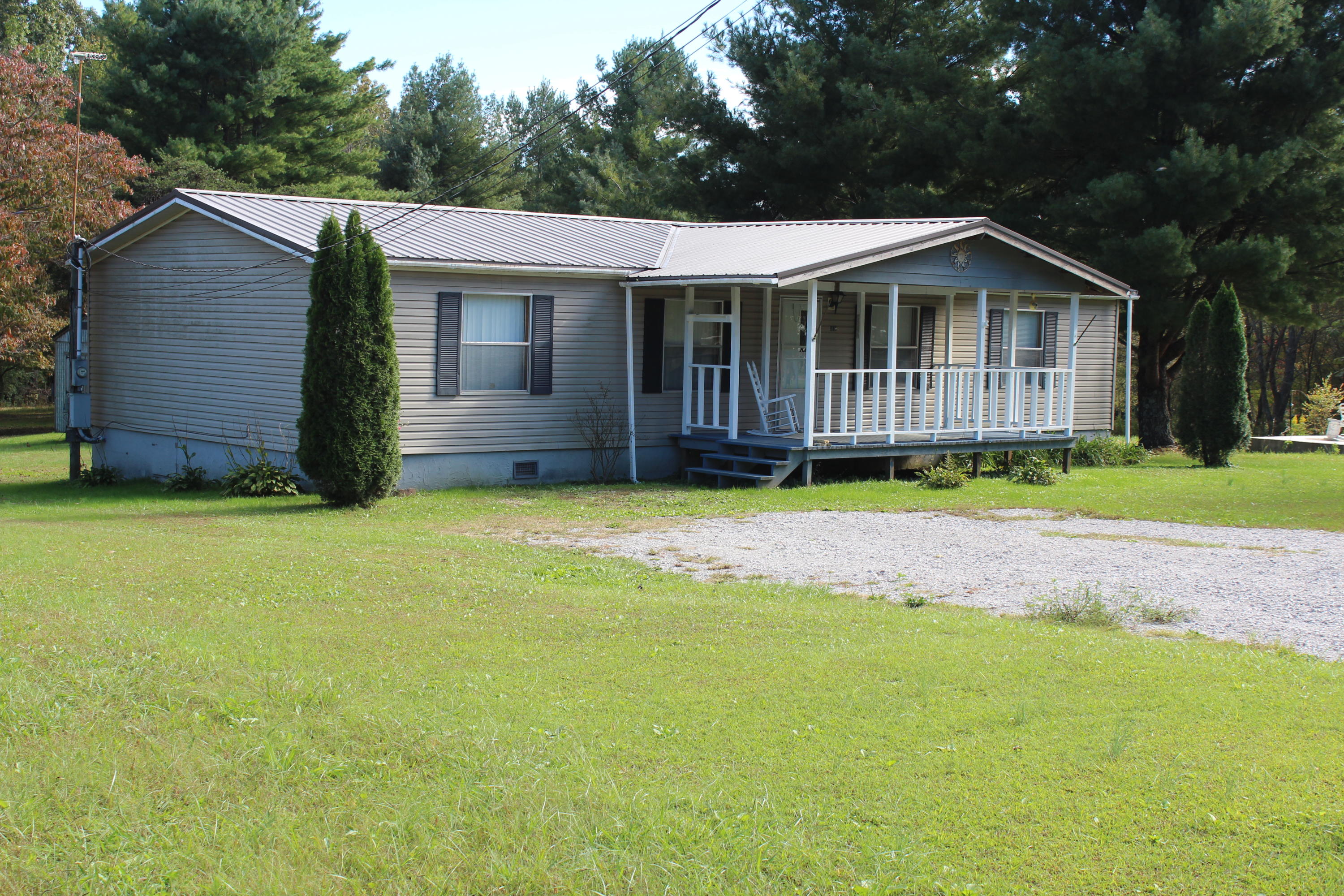 509 Fairview Road Crossville, TN 38571 - Photo 2 of 15 IMG_3989