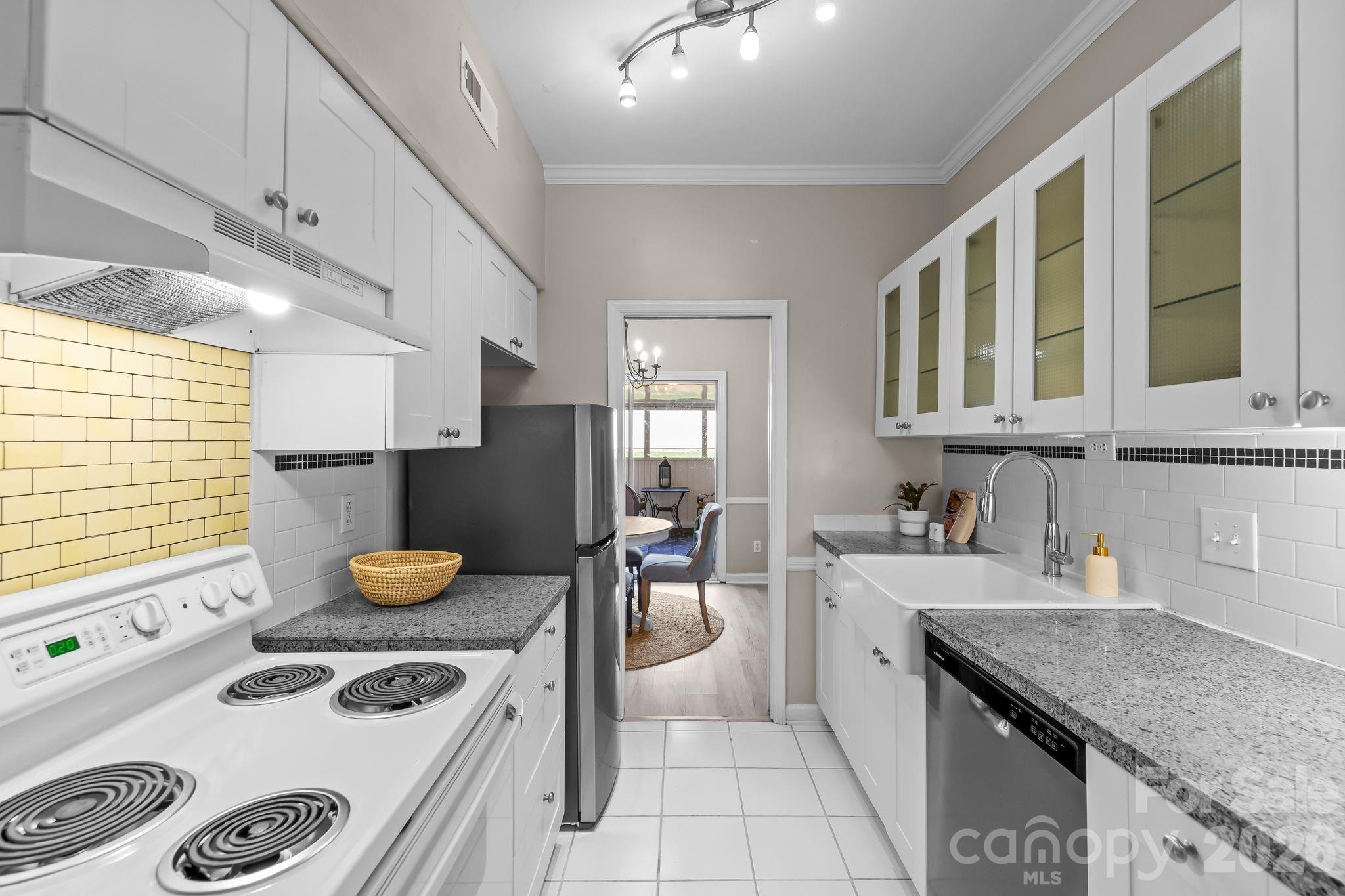5941 Quail Hollow Road, Unit E Charlotte, NC 28210 - Photo 12 of 35