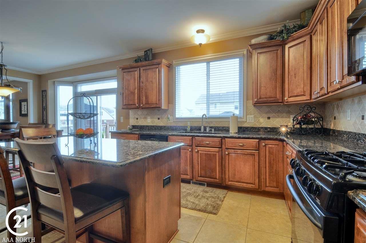 50289 Nesting Ridge Drive Macomb, MI 48044 - Photo 5 of 32 Kitchen