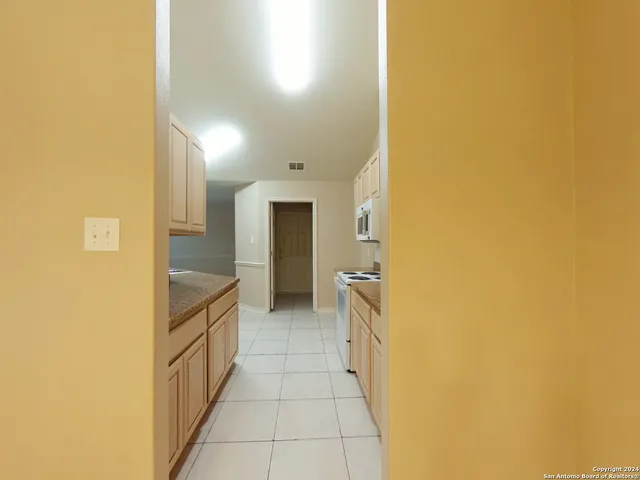 $1,825 | 6219 Crab Orchard, San Antonio, TX 78240