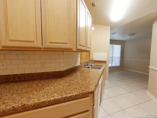 $1,825 | 6219 Crab Orchard, San Antonio, TX 78240