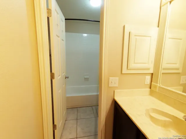 $1,825 | 6219 Crab Orchard, San Antonio, TX 78240