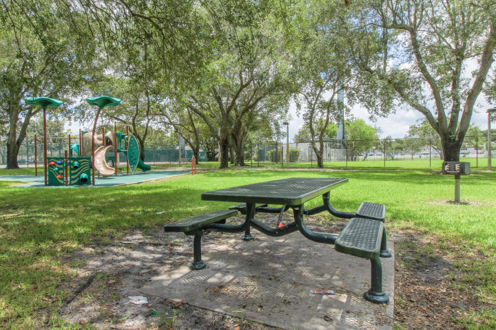 2216 White Pine Circle, Unit D Greenacres, FL 33415 - Photo 23 of 29 Picnic Park