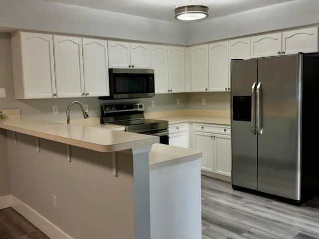 $2,400 | 2216 White Pine Circle, Unit D, Greenacres, FL 33415