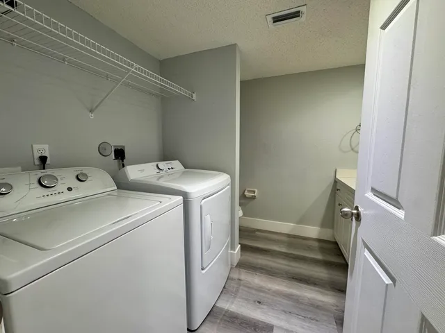 $2,400 | 2216 White Pine Circle, Unit D, Greenacres, FL 33415