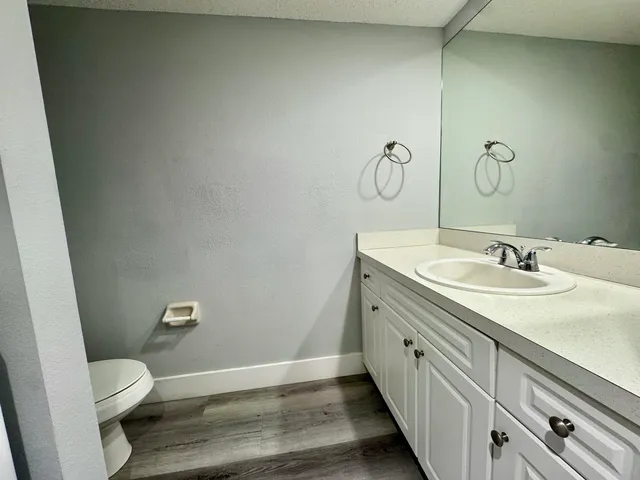 $2,400 | 2216 White Pine Circle, Unit D, Greenacres, FL 33415