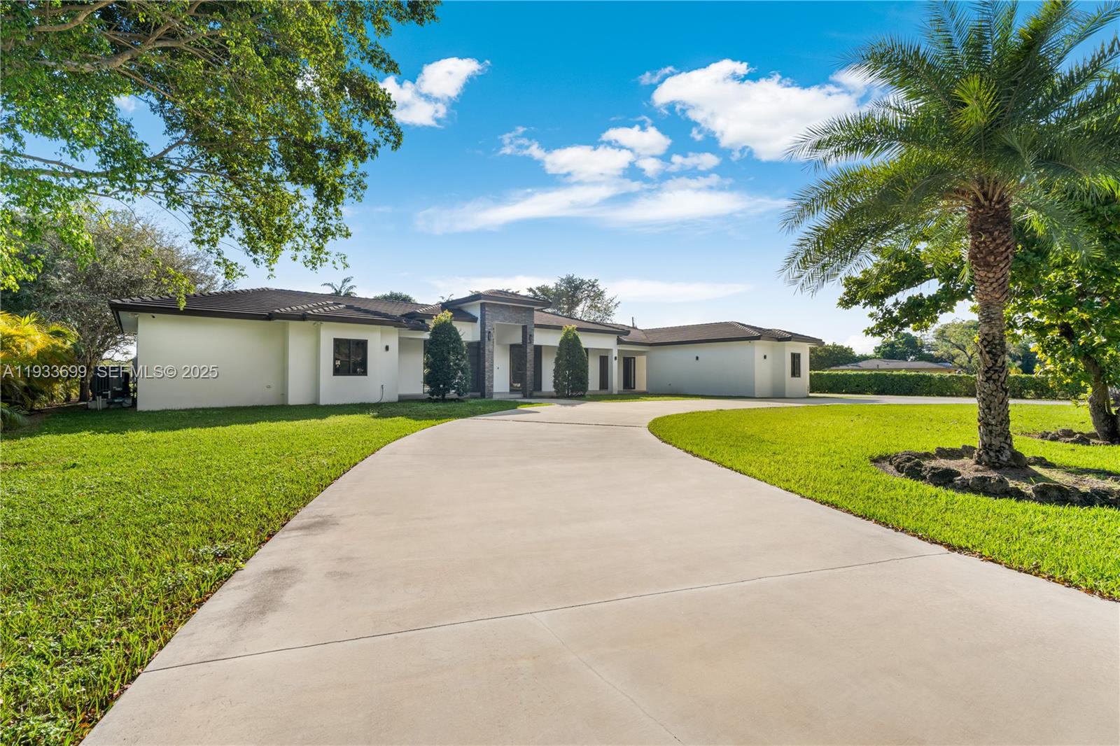 10398 Southwest 64th Street Miami, FL 33173 - Photo 4 of 88