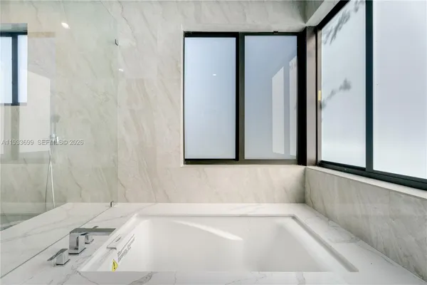 $3,990,000 | 10398 Southwest 64th Street, Miami, FL 33173