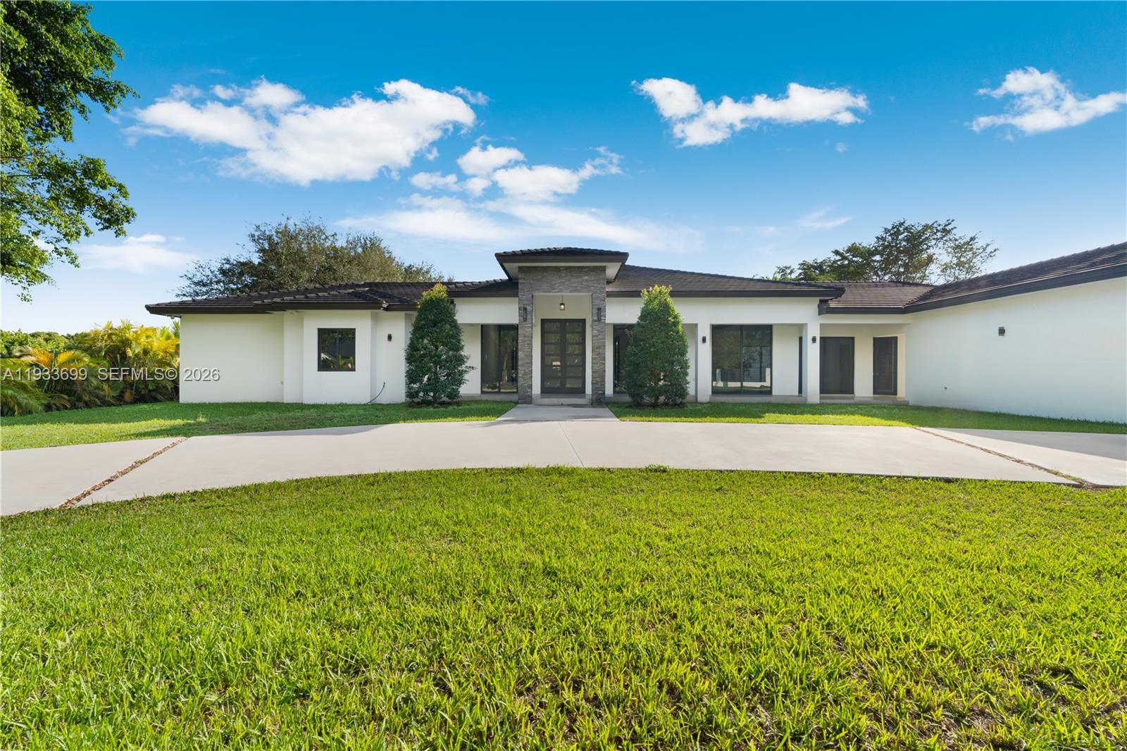 10398 Southwest 64th Street Miami, FL 33173 - Photo 5 of 96