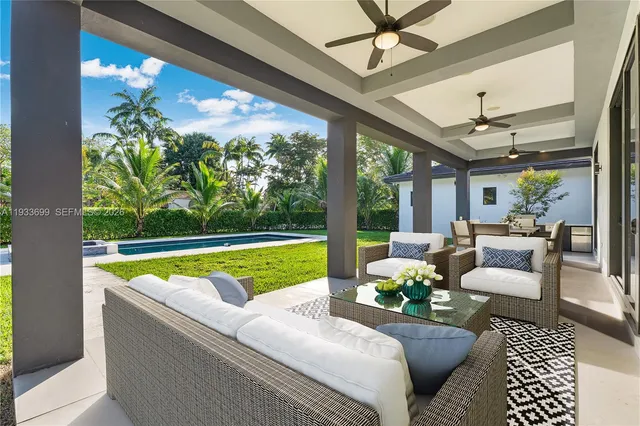 $4,100,000 | 10398 Southwest 64th Street, Miami, FL 33173