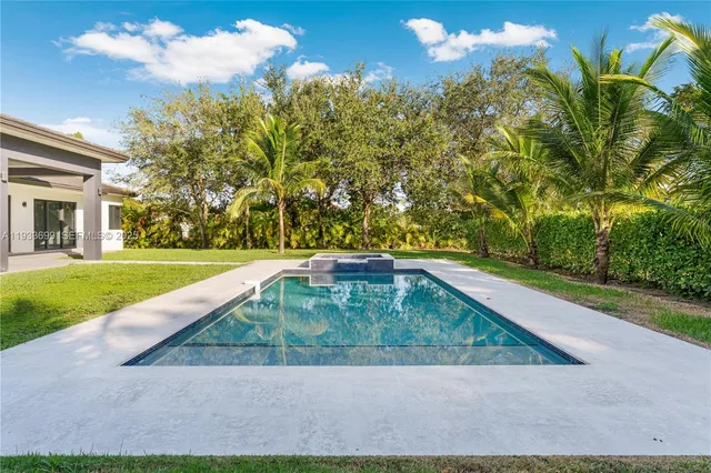 $4,100,000 | 10398 Southwest 64th Street, Miami, FL 33173