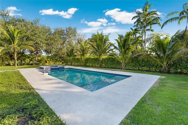 $4,100,000 | 10398 Southwest 64th Street, Miami, FL 33173