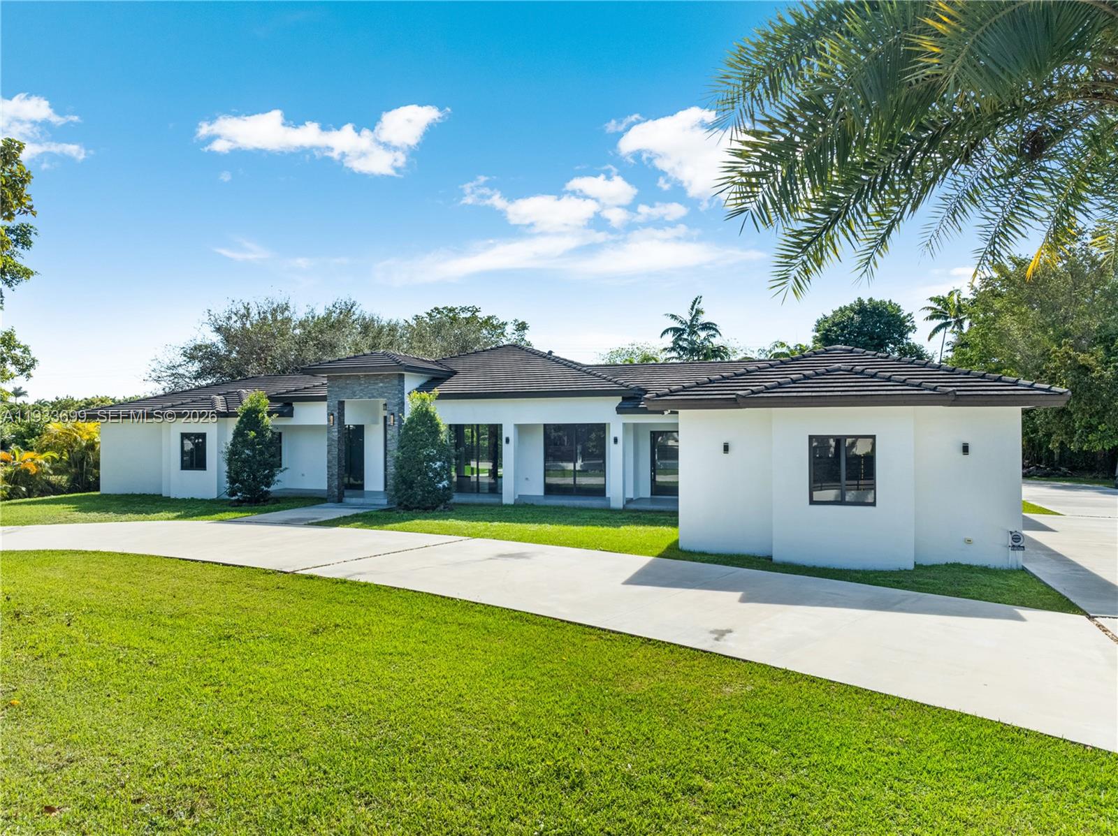 10398 Southwest 64th Street Miami, FL 33173 - Photo 6 of 96