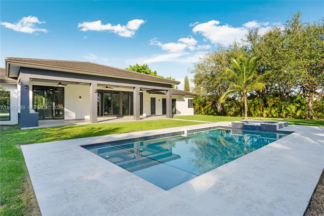 $4,100,000 | 10398 Southwest 64th Street, Miami, FL 33173