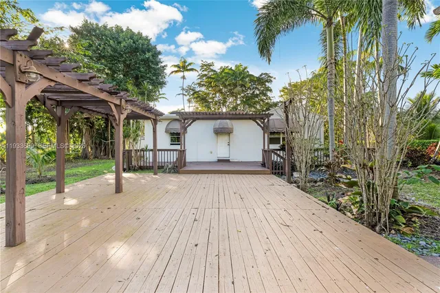 $4,100,000 | 10398 Southwest 64th Street, Miami, FL 33173