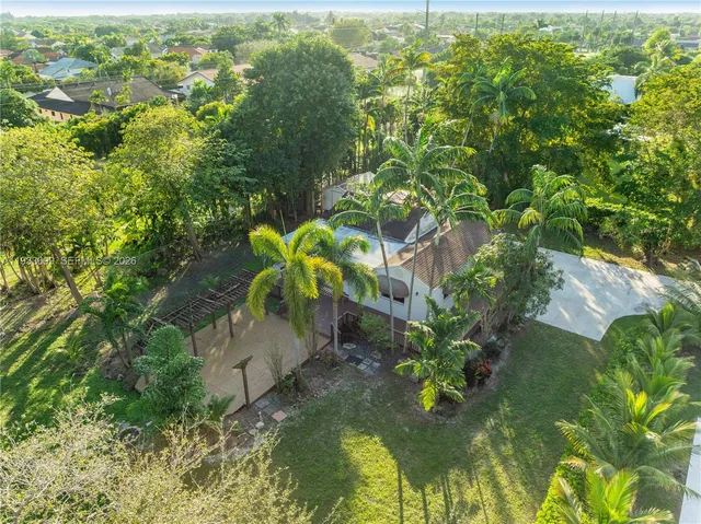 $4,100,000 | 10398 Southwest 64th Street, Miami, FL 33173