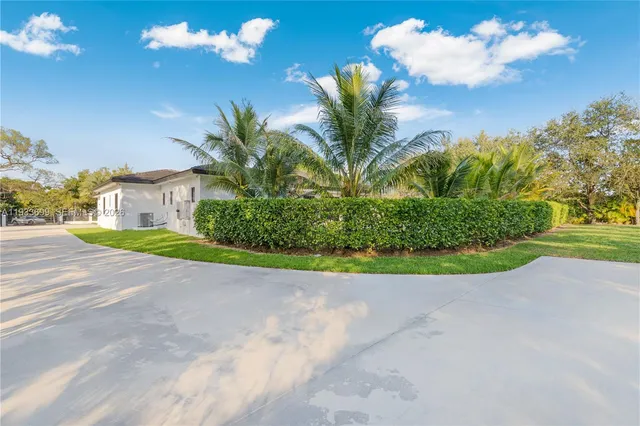 $4,100,000 | 10398 Southwest 64th Street, Miami, FL 33173