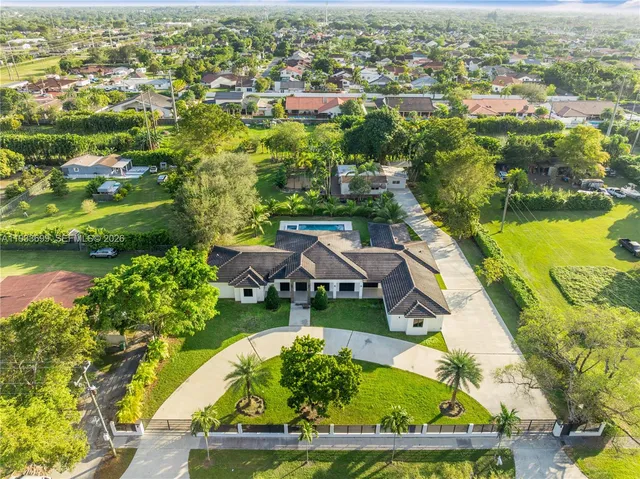 $4,100,000 | 10398 Southwest 64th Street, Miami, FL 33173