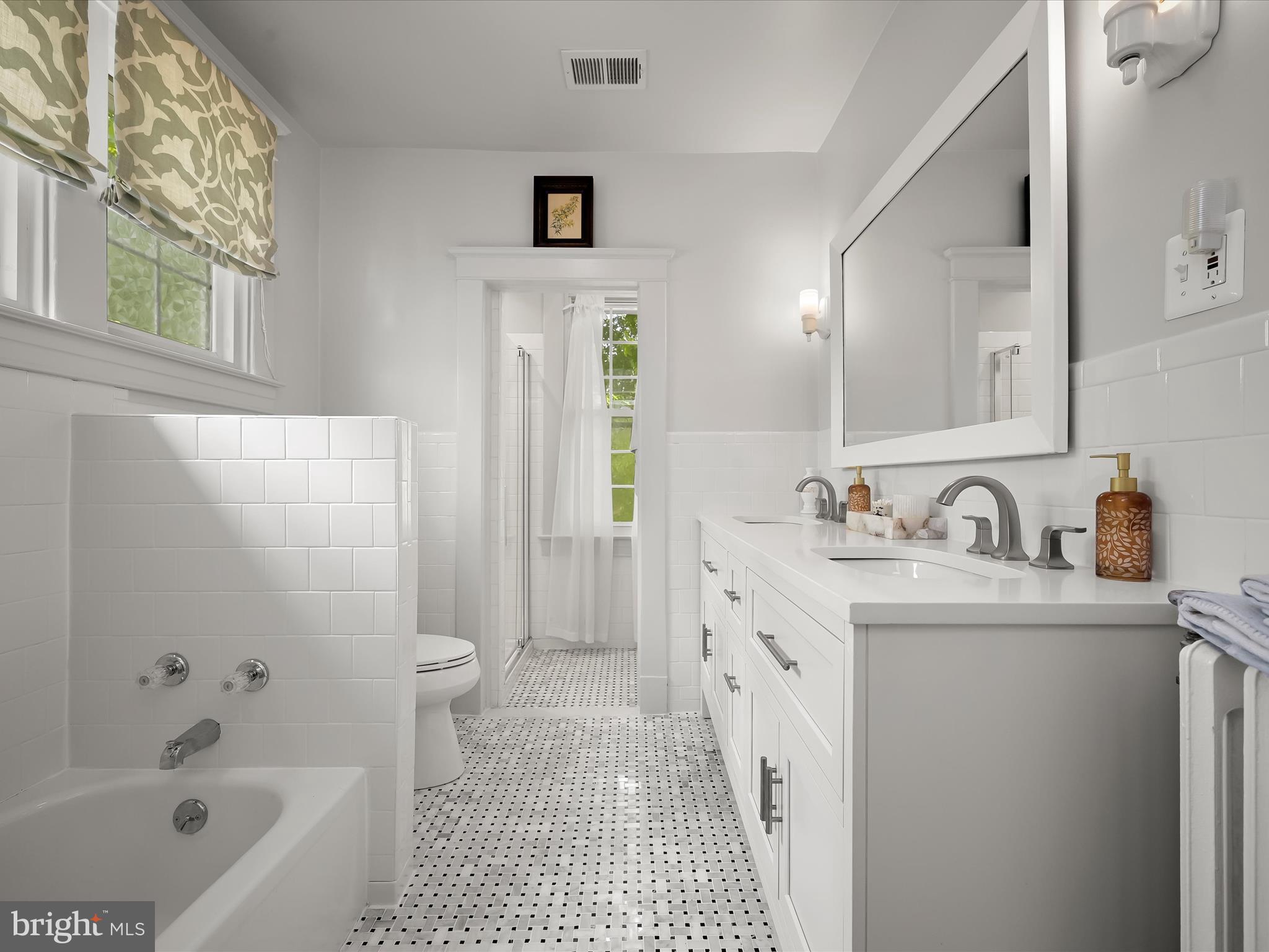 112 Park Drive Baltimore, MD 21228 - Photo 35 of 86 Renovated Full Bath