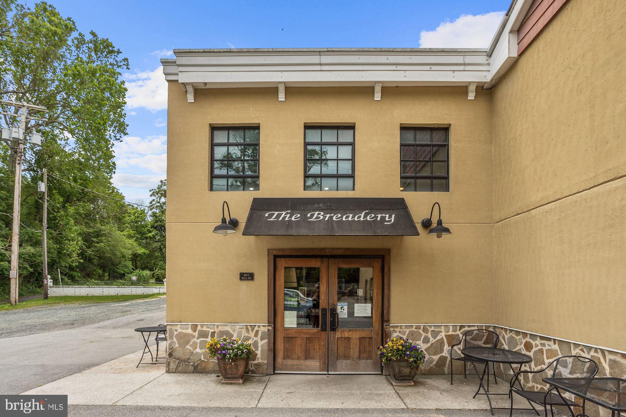 112 Park Drive Baltimore, MD 21228 - Photo 76 of 86 a front view of a building