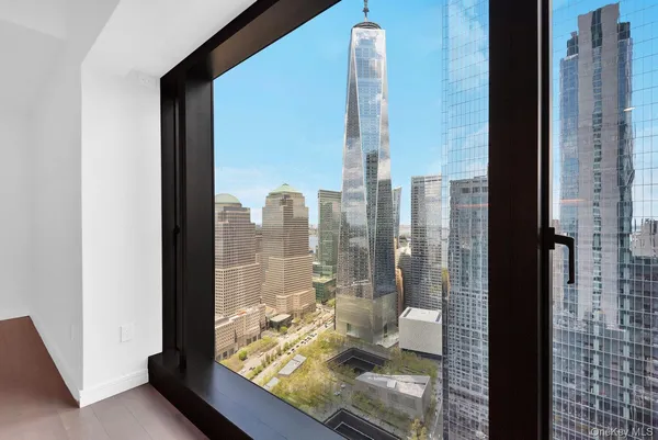 $7,000 | 125 Greenwich Street, Unit 62H | Financial District