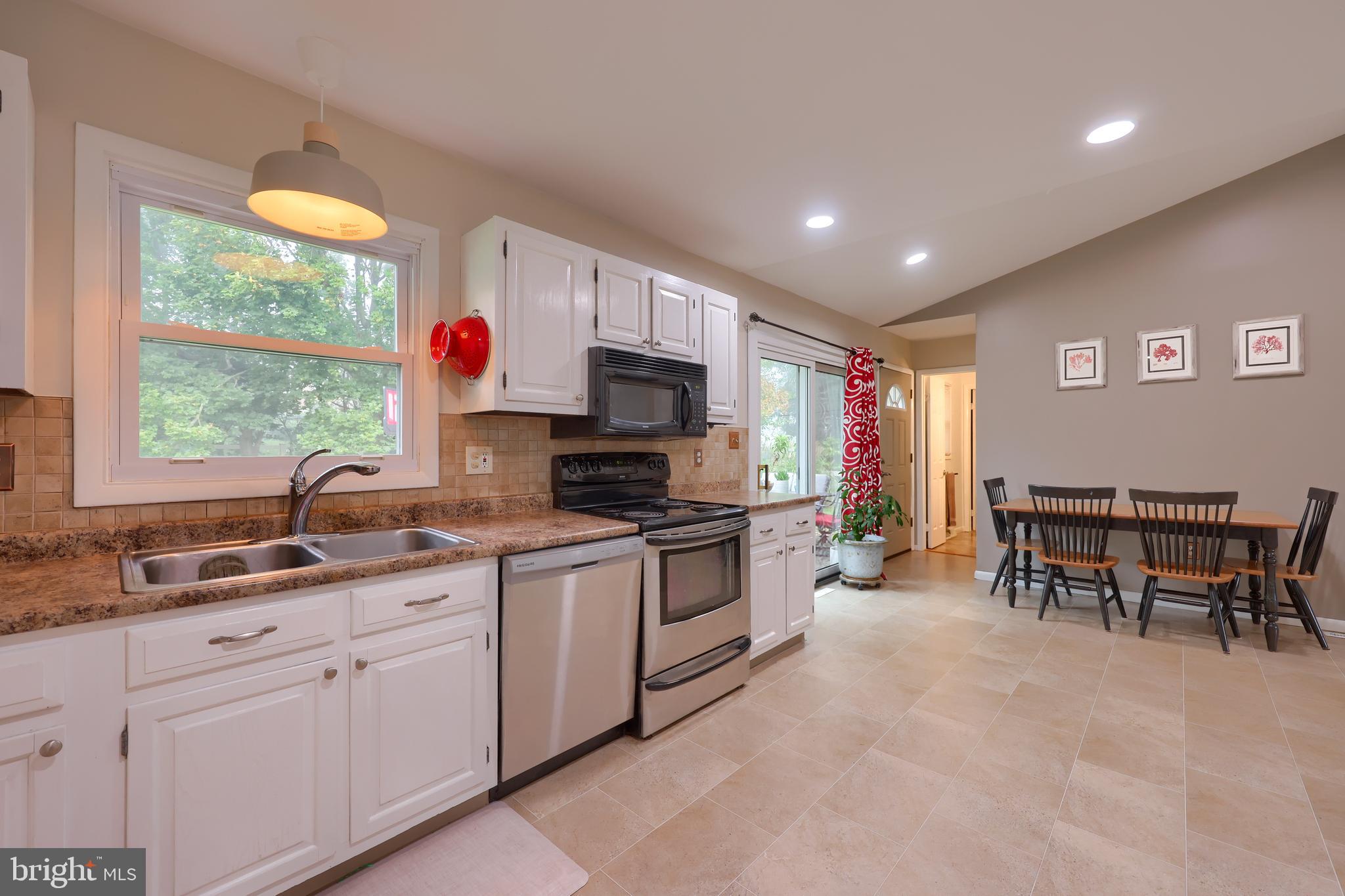 122 South Oak Street Lititz, PA 17543 - Photo 13 of 32