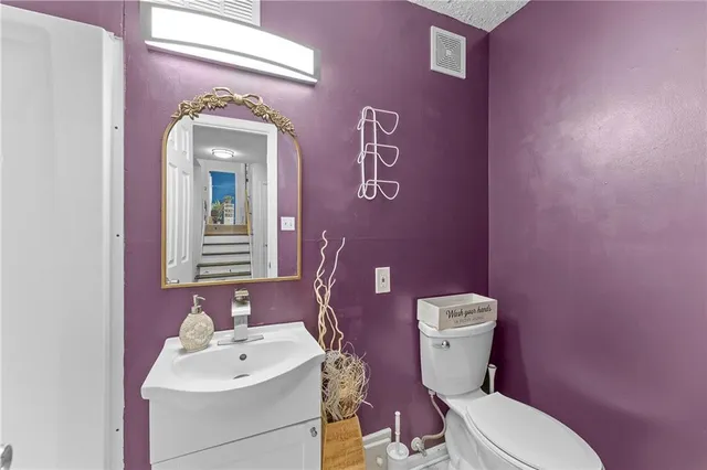 $269,000 | 3513 Tudor Drive, Leavenworth, KS 66048