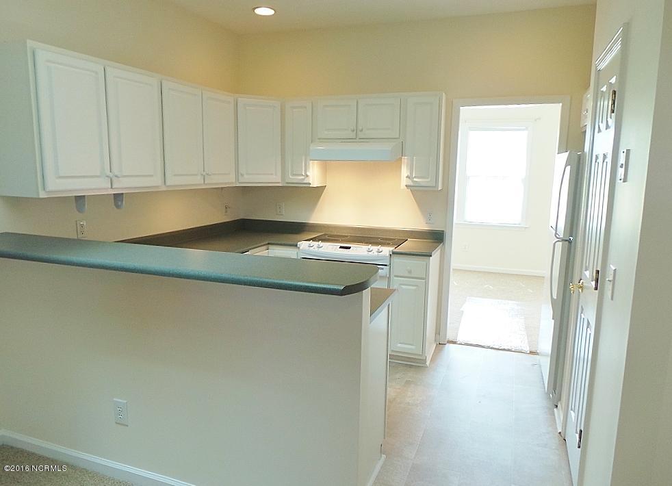 913 Ruffin Street Wilmington, NC 28412 - Photo 3 of 15 913RuffinKitchen2