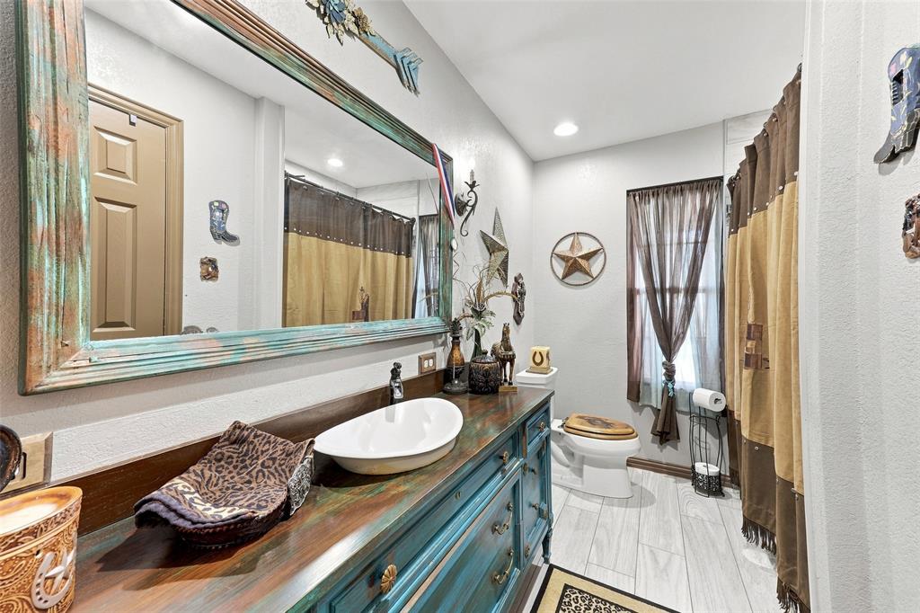 900 Leech Road Poolville, TX 76487 - Photo 15 of 40 Gallery Image 15
