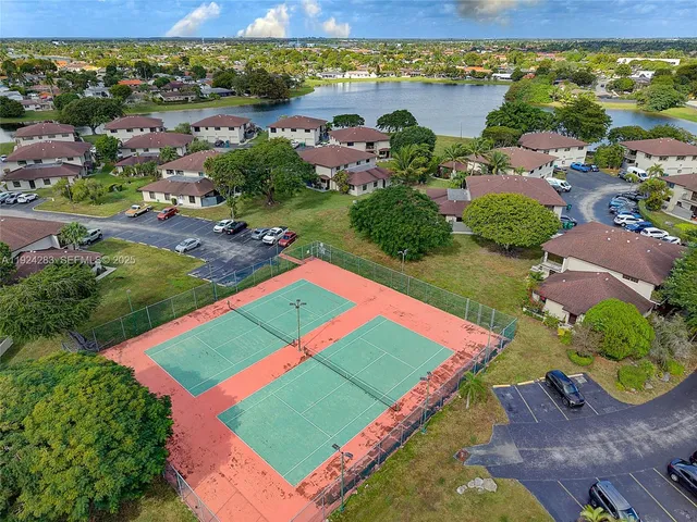 $359,900 | 4605 Southwest 139th Court, Unit 814, Miami, FL 33175