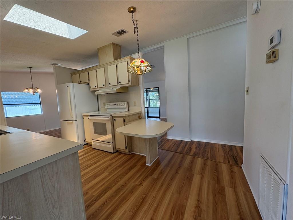 7 Oceans Boulevard, Unit 7 Naples, FL 34104 - Photo 2 of 32