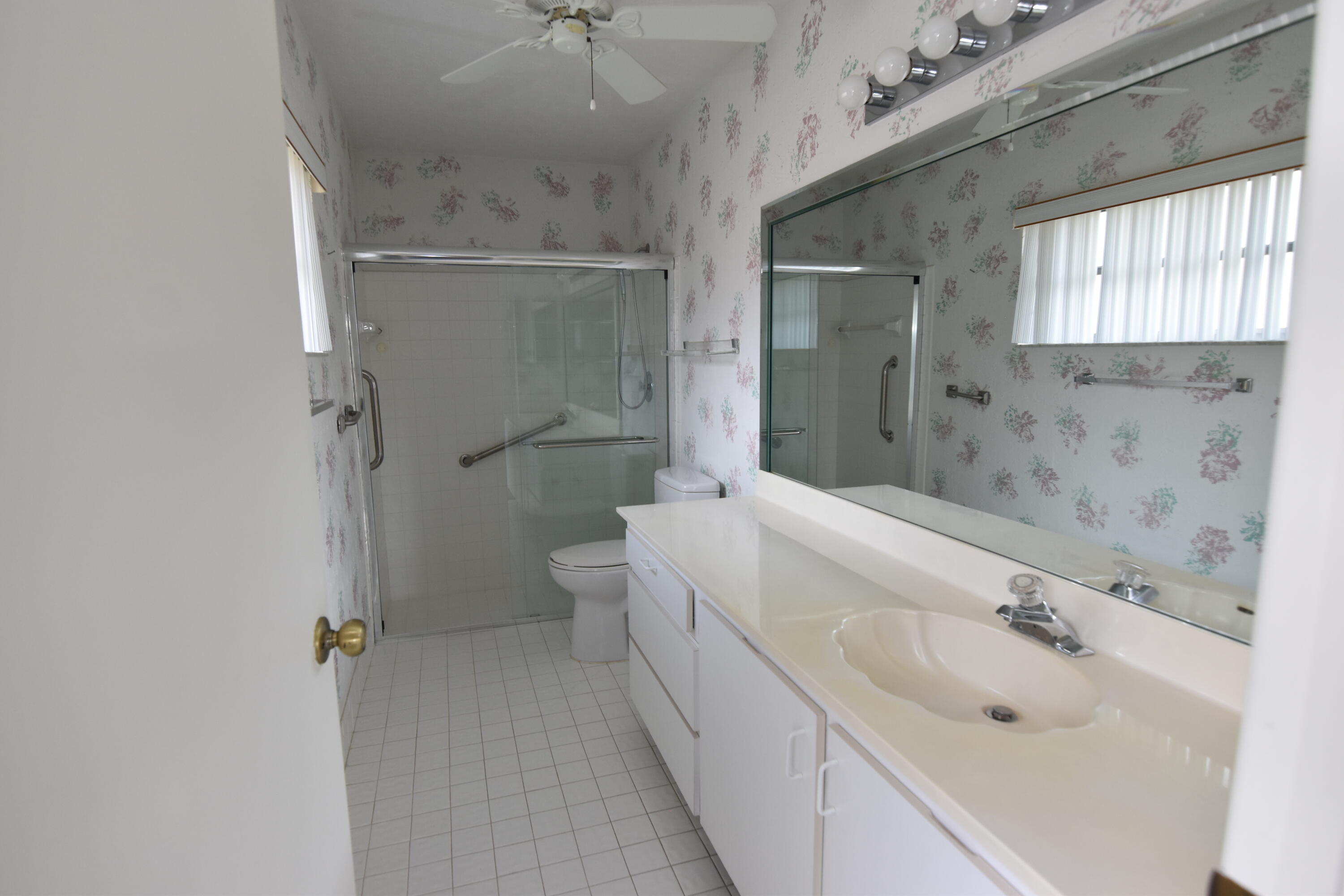 8196 Summerbreeze Lane Boca Raton, FL 33496 - Photo 17 of 35 Bathroom