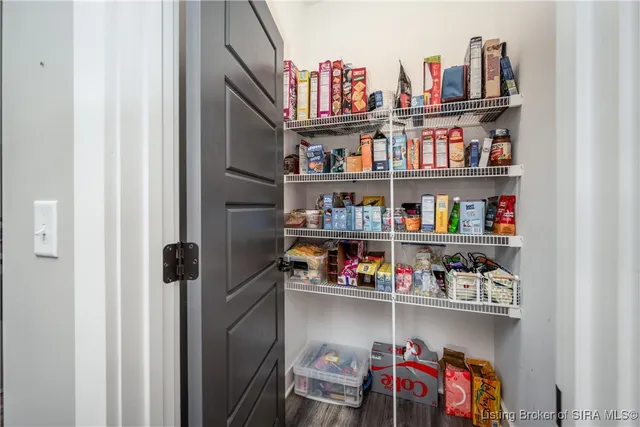 $599,999 | 2025 Villa View Court, Jeffersonville, IN 47130