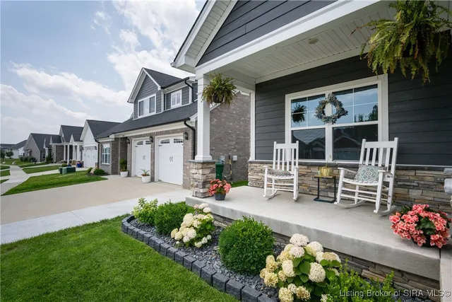 $589,000 | 2025 Villa View Court, Jeffersonville, IN 47130