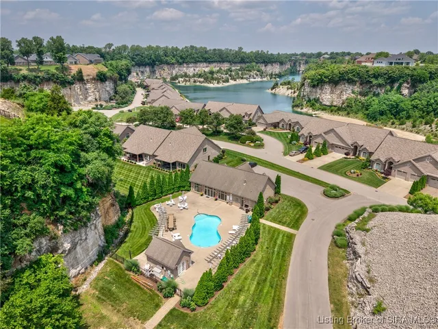 $599,999 | 2025 Villa View Court, Jeffersonville, IN 47130