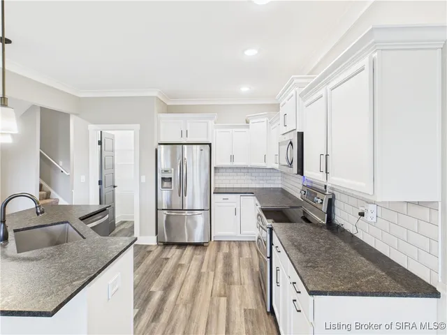 $599,999 | 2025 Villa View Court, Jeffersonville, IN 47130