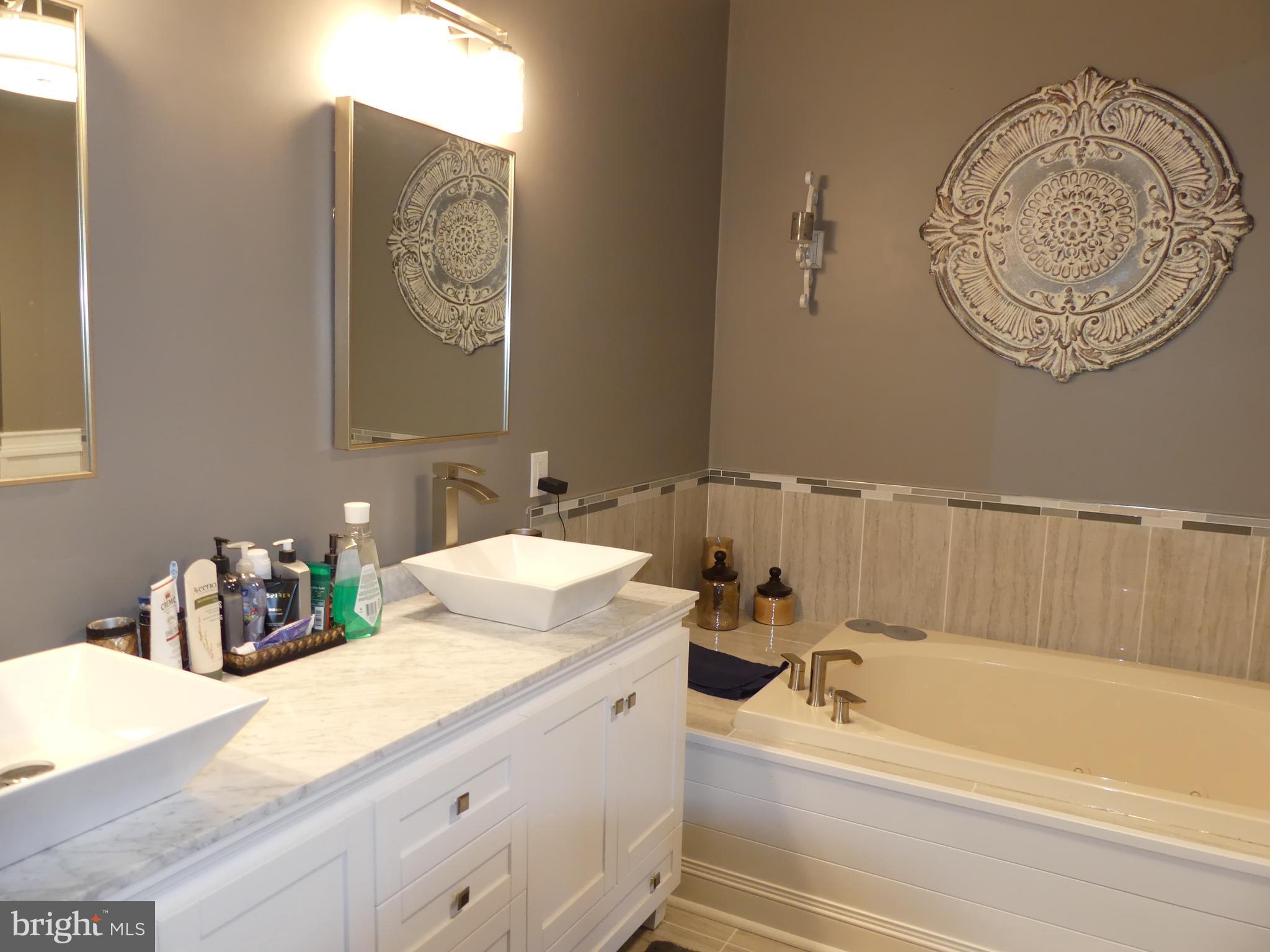 17405 Pleasant Meadow Road Upperco, MD 21155 - Photo 16 of 44 Primary Bath
