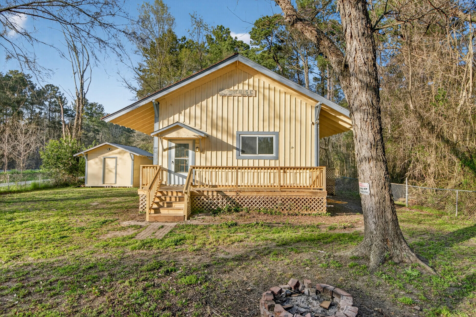 106 Jones Road Bonneau, SC 29431 - Photo 2 of 44 03_3_mls