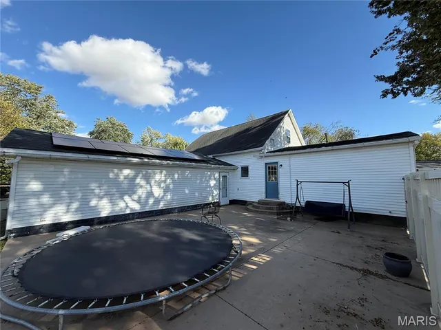 $145,000 | 405 North Vine Street, Nokomis, IL 62075